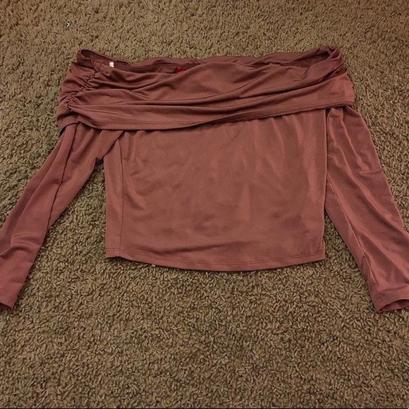 Guess Off The Shoulder Top - Picture 4 of 4